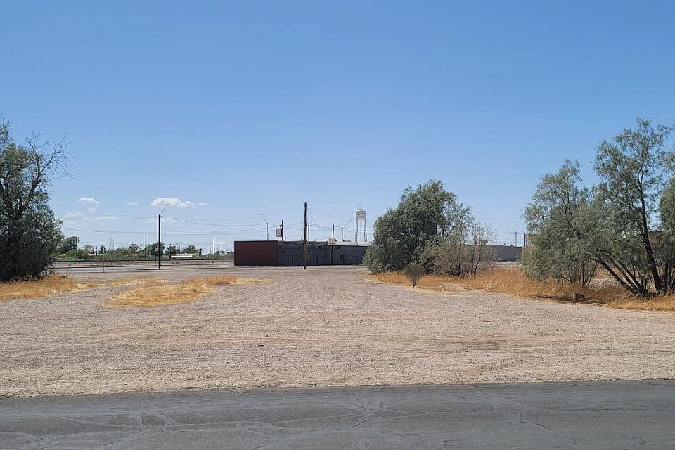 2nd image of 110 N Sunshine Blvd