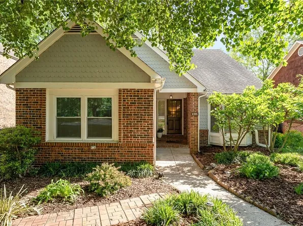 6105 Harbor View Ln, Greensboro, NC 27410