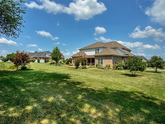 3rd image of 112 Grand Teton Way