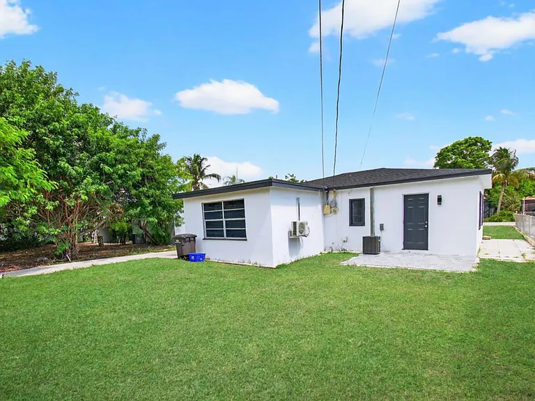 608 Fairfax Rd — Photo 54