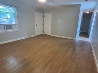 28 Locksley Ln, Springfield, IL 62704