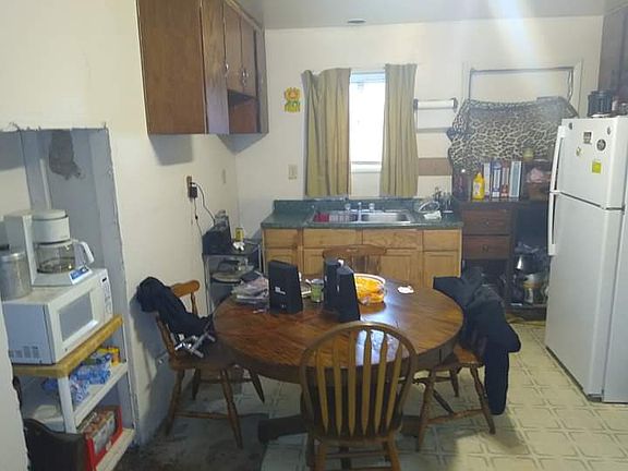 4th image of 115 Smithfield St