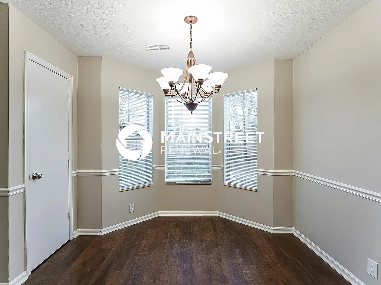 1117 Burlingame Ct — Photo 4