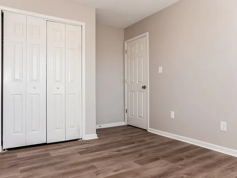 14049 Southbridge Forest Dr — Photo 13