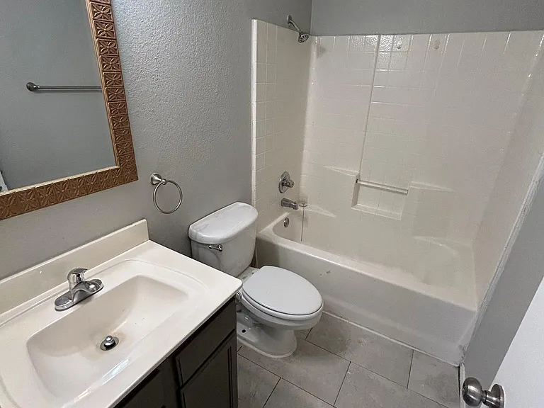 2315 Summit Ln — Photo 14