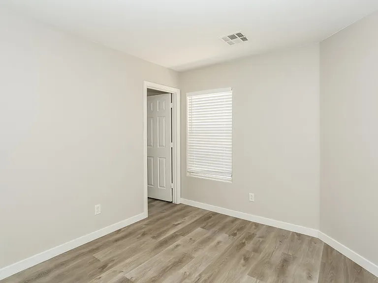 5036 Ironhorse Ranch Ave — Photo 12