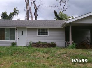 100 Cascade Dr, Belleville, IL