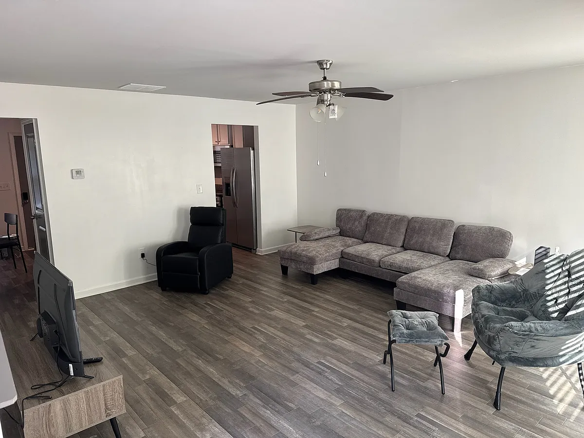 Building Photo - 1802 Carrington Dr #1802