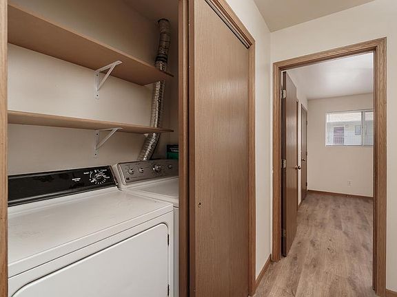 4th image of 504 Josephine Dr #Daylight