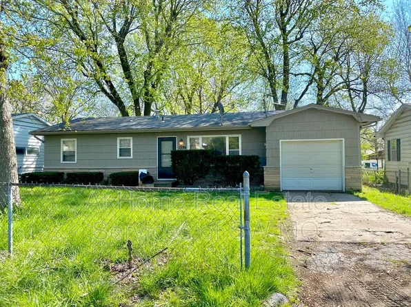 1336 S Estate Ave, Springfield, MO 65804