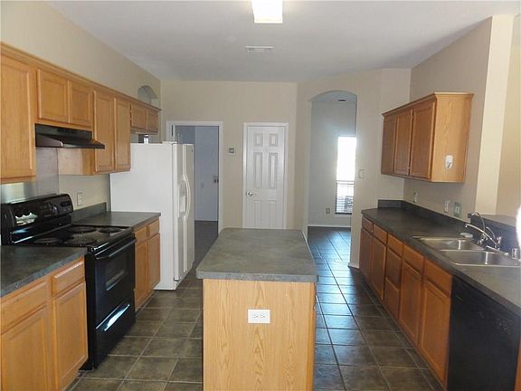 4th image of 4040 Sabine Ct