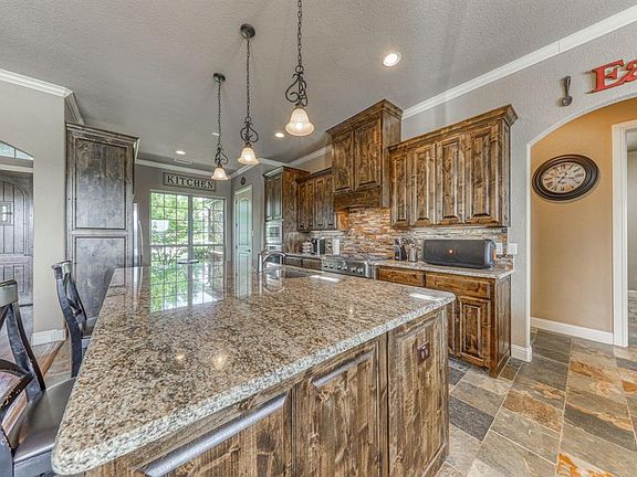 5th image of 6913 Breezy Bluff Ct