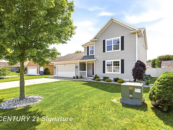 3rd image of 8433 Waxwing Dr
