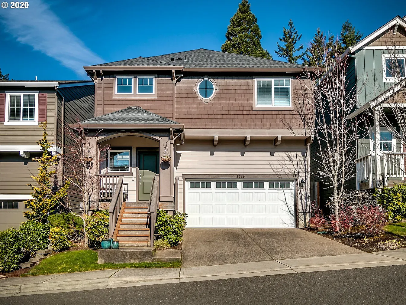 4 bed, 2.5 bath, 3049 sqft, $3,400 — Photo 1