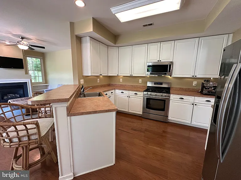 28405 Pinehurst Cir — Photo 8