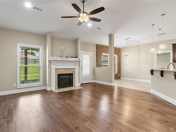 3rd image of 13862 Wesley Chapel Dr