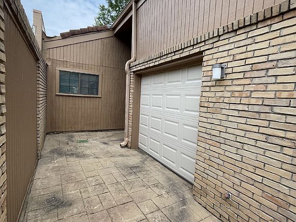 3rd image of 12 Hallmark Dr