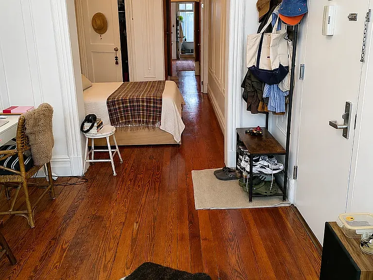 152 Eckford St #1L — Photo 2