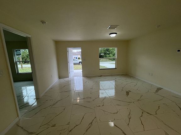 3rd image of 621 Stargazer Dr