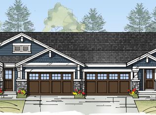 74 Chestnut Ln, Jeannette, PA 15644