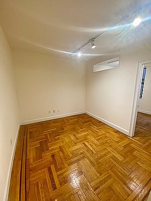 4th image of 56 W 65th St APT 2G