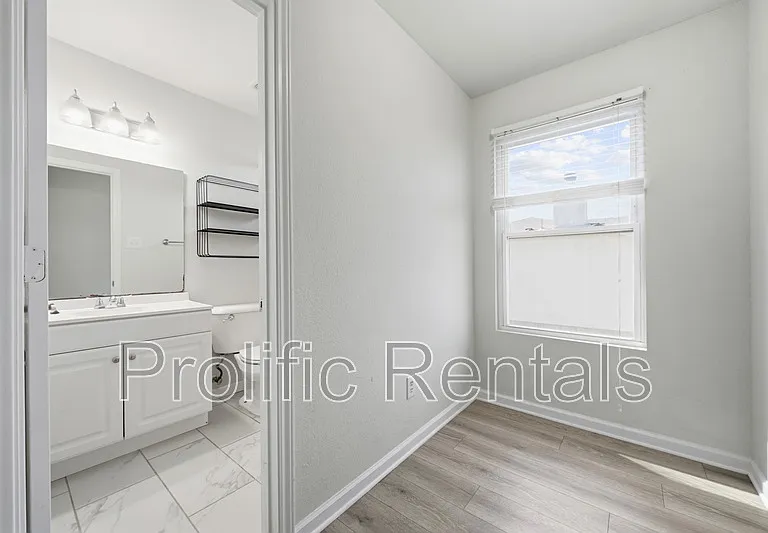 5304 Oster Dr — Photo 21