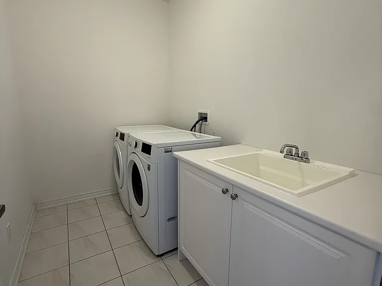 99 Hilts Dr — Photo 13