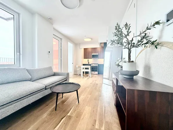 962 Bushwick Avenue image 1 of 8