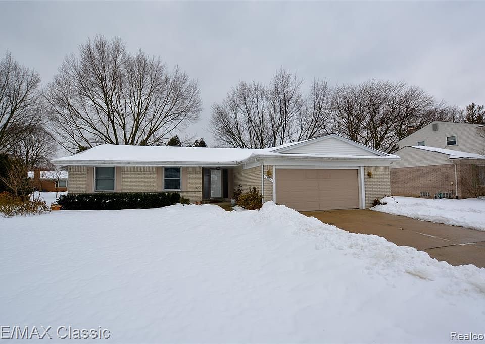 1st image of 15833 Robinwood Dr
