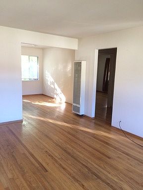 3rd image of 16 Kent Pl APT 3