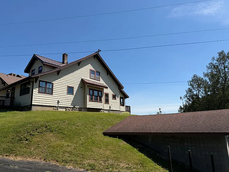 131 S Main St — Photo 23