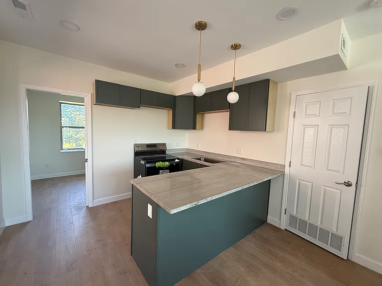 4969 Fountain Ave #2 — Photo 2