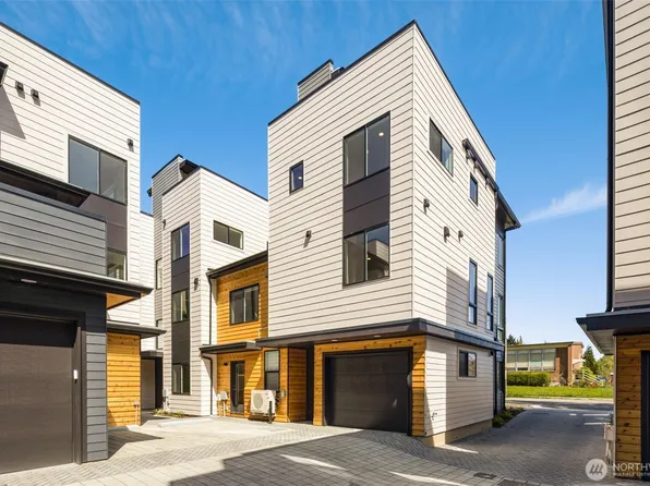 9221 C 14th Avenue NW, Seattle, WA 98117