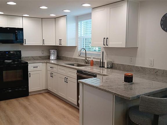 3rd image of 12300 PARK BOULEVARD #101