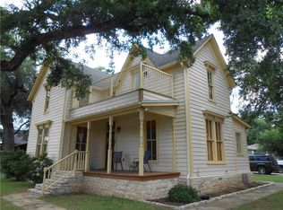 704 Thorp Spring Rd, Granbury, TX 76048