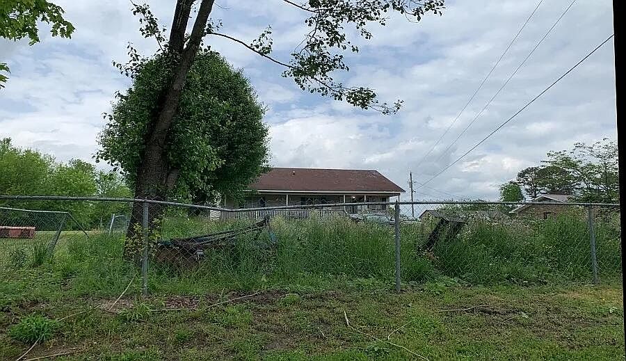 1st image of 611 Pryor Ridge Rd