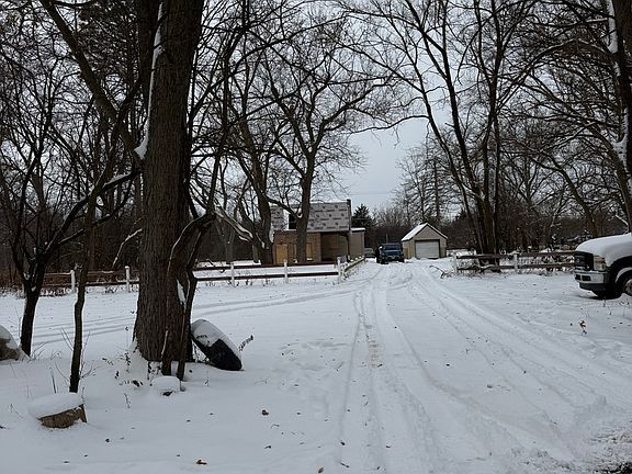 2nd image of 19611 Crawford Ave