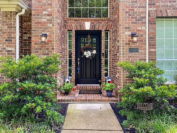 2nd image of 7414 Quiet Glen Dr
