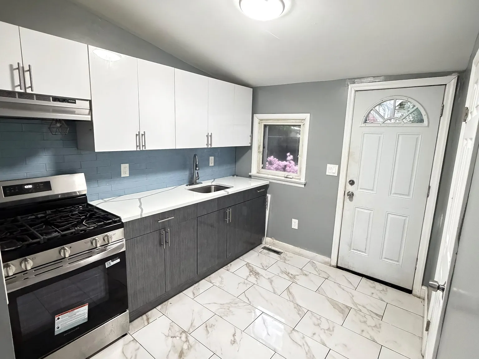 2 bed, $1,850 — Photo 2