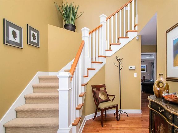 3rd image of 1741 Monterey Ct
