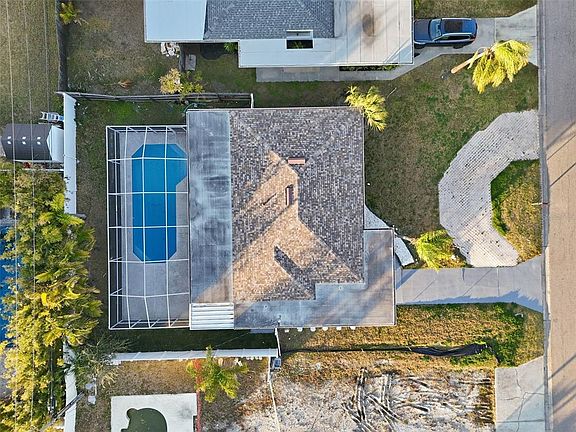 2nd image of 2470 Del Rio Way