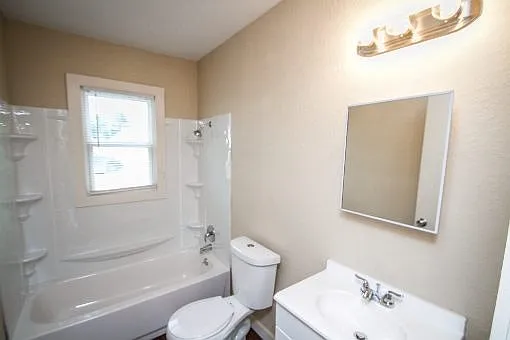 936 Poinsettia St — Photo 13