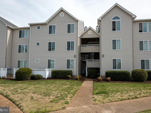 222 Dockside Dr APT C, Hampton, VA 23669