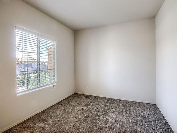 4th image of 43747 W Windrose Dr