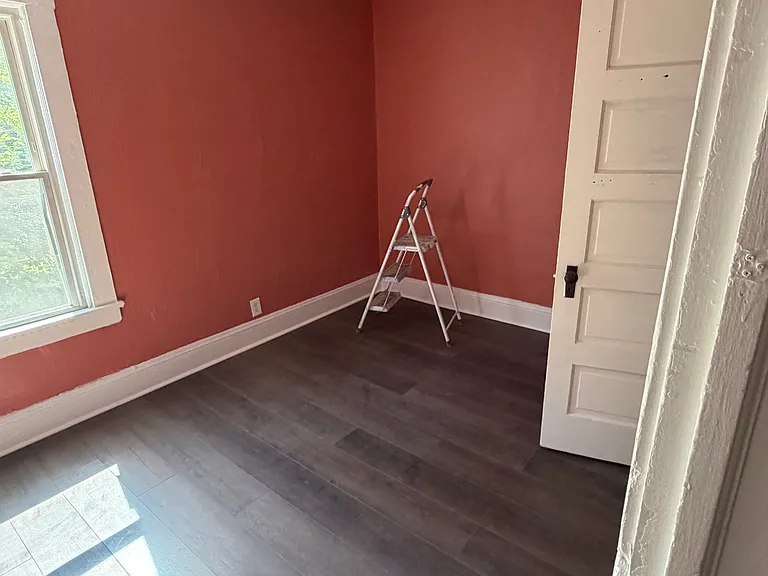 1425 W 84th St #1 — Photo 7