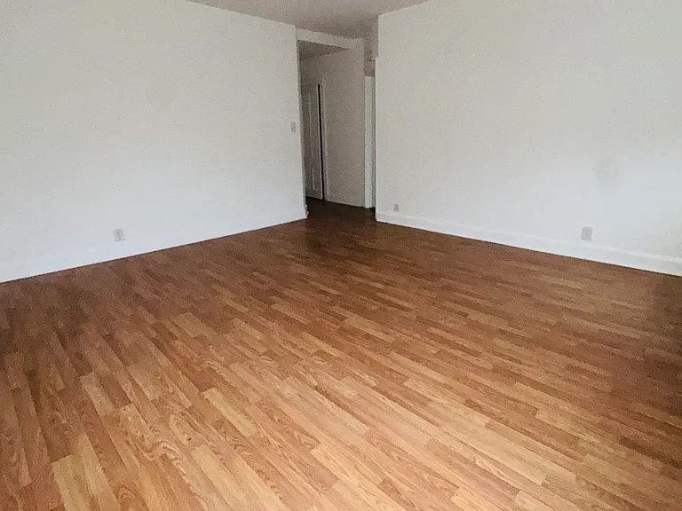 1153 Summit Ave #3 — Photo 5