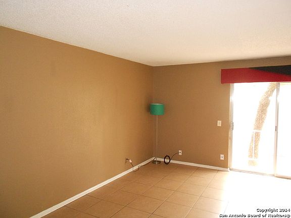 4th image of 3430 Northmoor St #15E