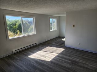 612 NW Brook St APT 2, Newport, OR 97365