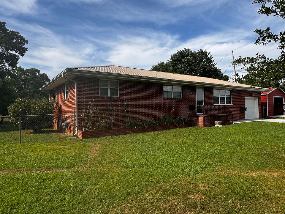 1st image of 5703 Hillcrest Dr