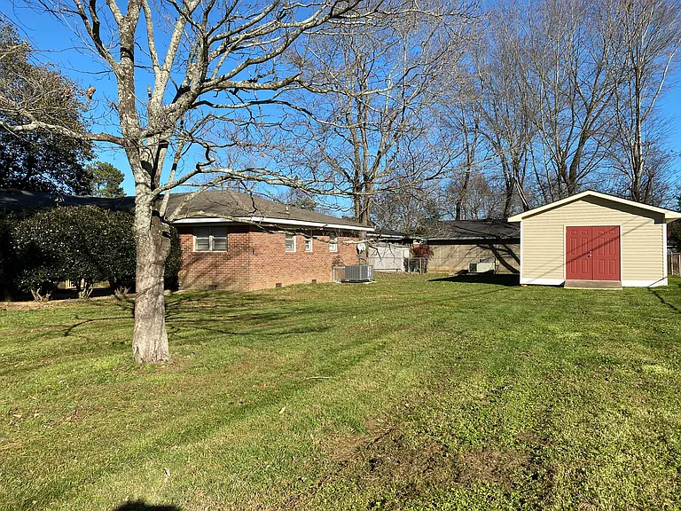 105 Park Ln — Photo 21